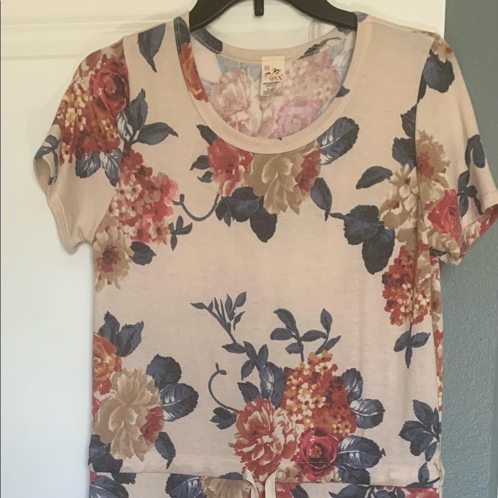 Ladies casual dress